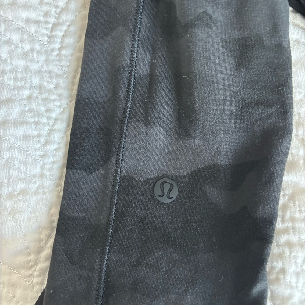 Lululemon camo joggers